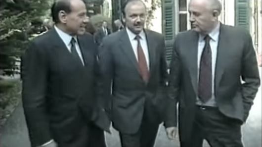 Berlusconi con Gorbaciov